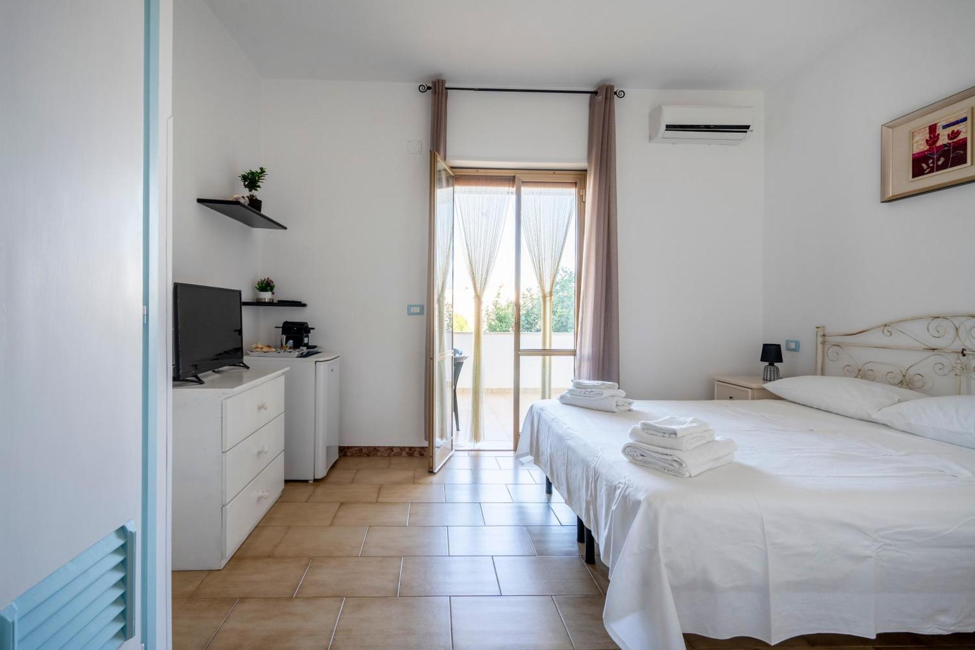 וילאנובה די אוסטוני Monolocale Ilporticciolovacanze מראה חיצוני תמונה