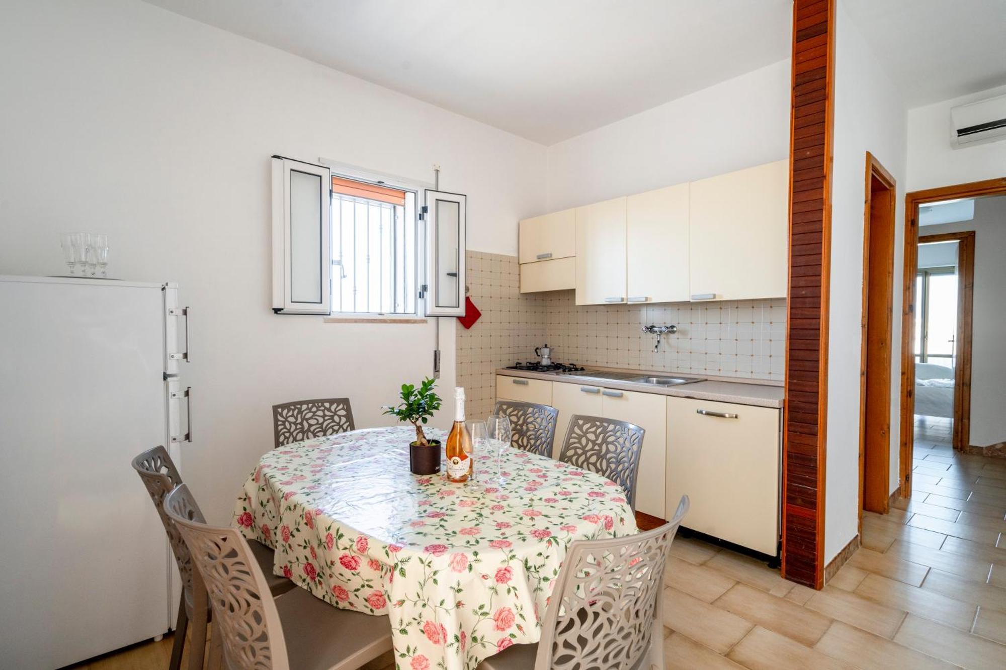 וילאנובה די אוסטוני Monolocale Ilporticciolovacanze מראה חיצוני תמונה