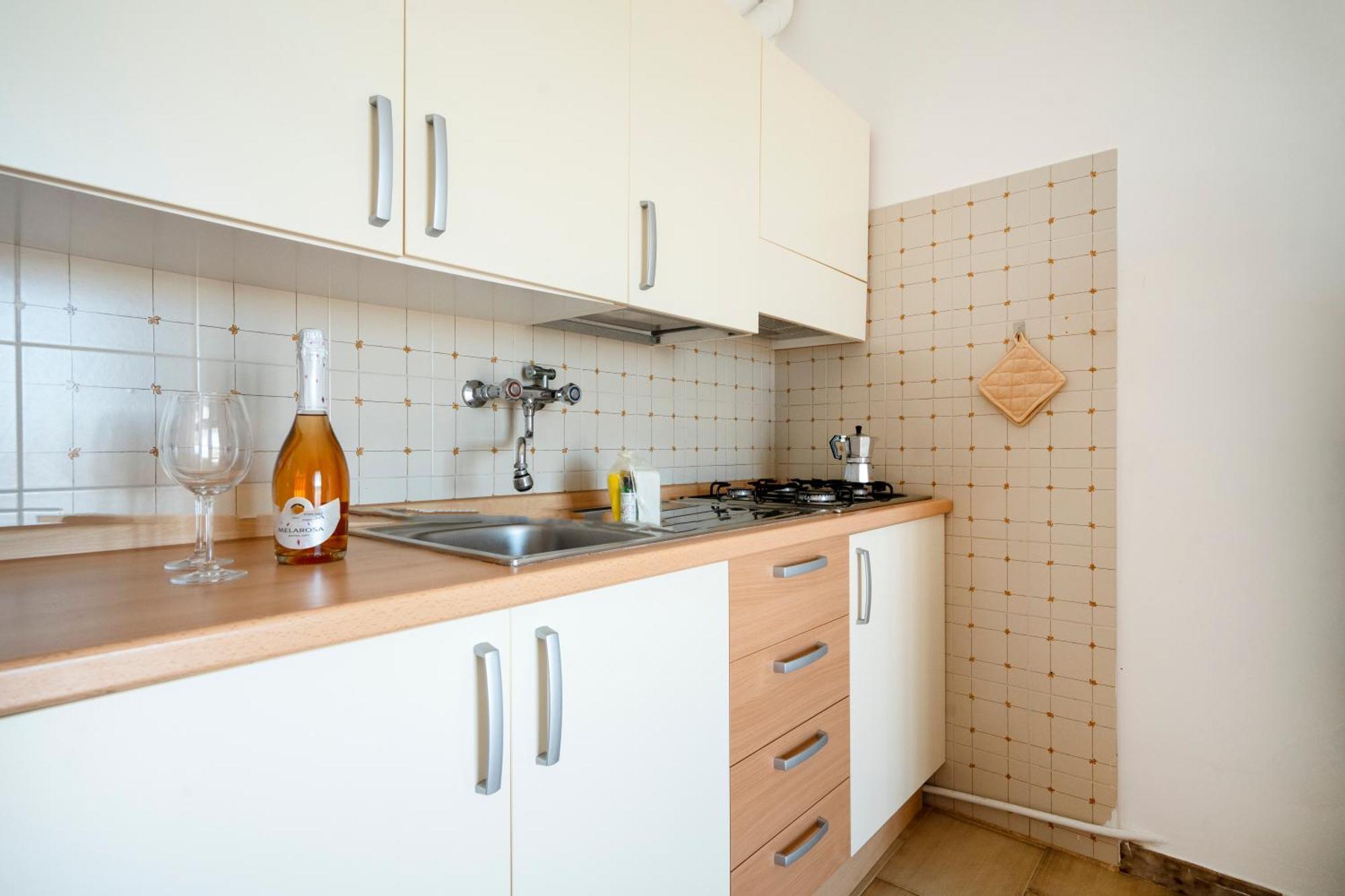 וילאנובה די אוסטוני Monolocale Ilporticciolovacanze מראה חיצוני תמונה