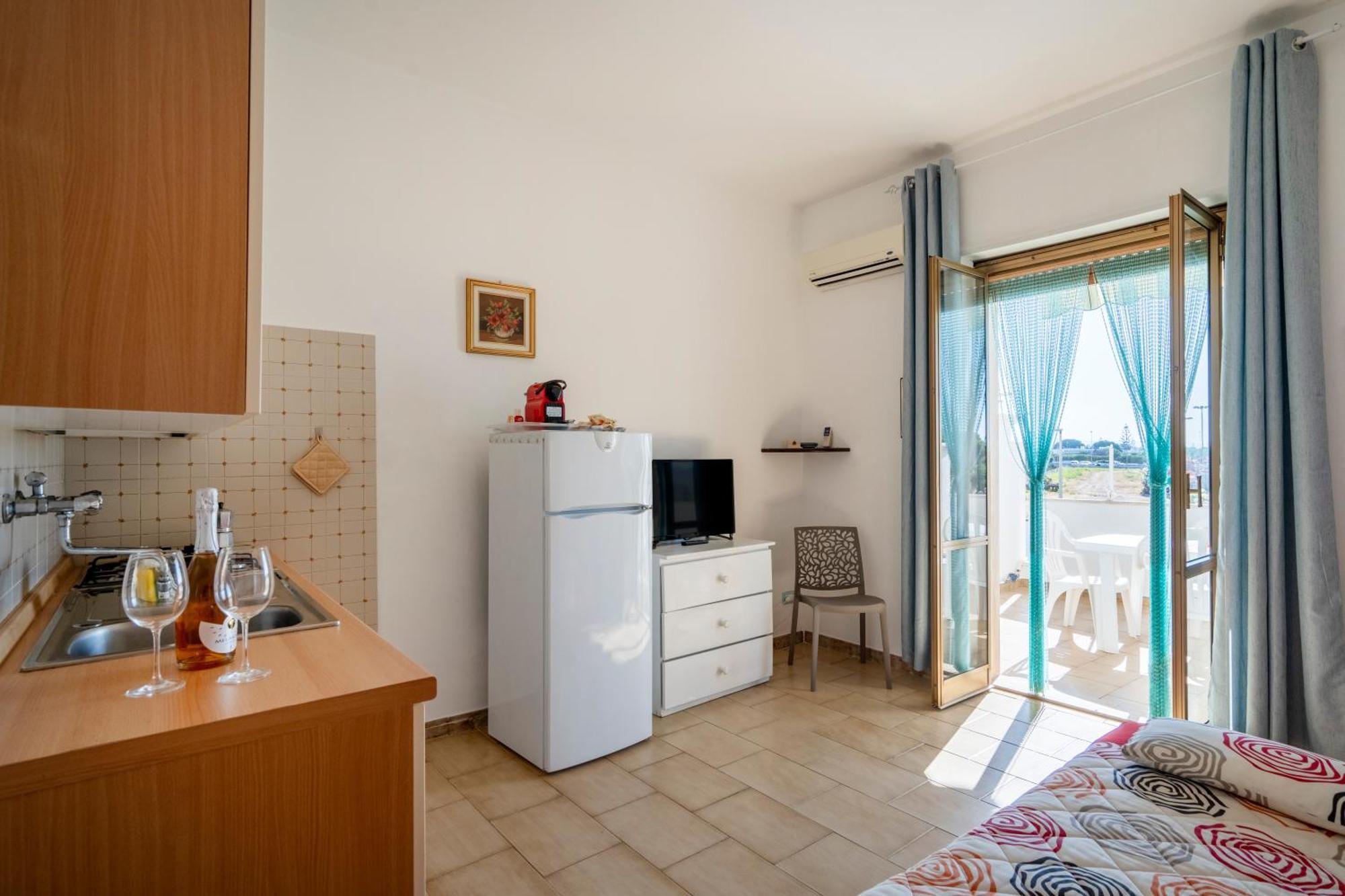 וילאנובה די אוסטוני Monolocale Ilporticciolovacanze מראה חיצוני תמונה